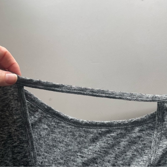 Z by Zella Gray Long Sleeve Open Back Top – XS - Picture 4 of 9